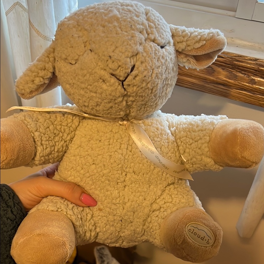 Cloud B Cream Plush Sheep